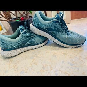 Brooks Glycerin 17 Size 8